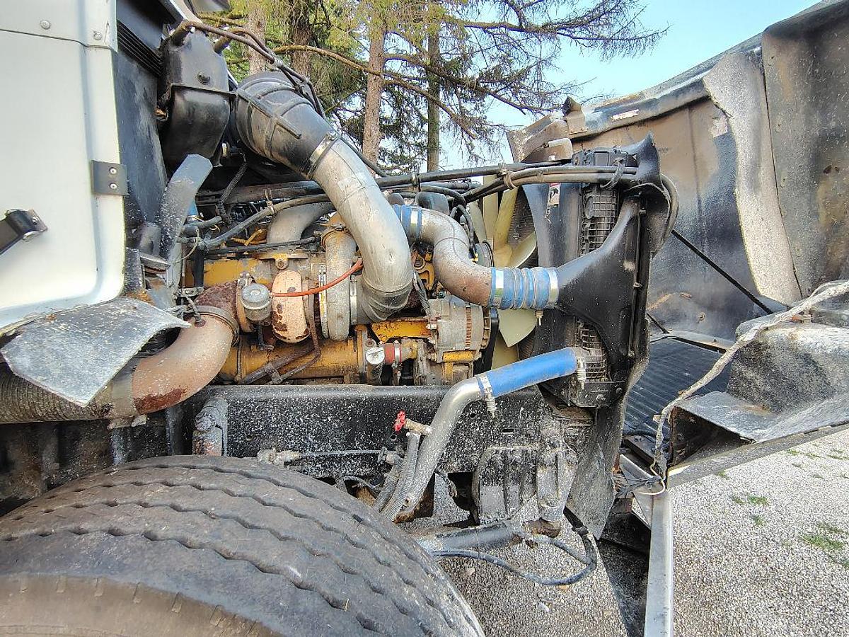 Used 1999 FREIGHTLINER 5-Axle