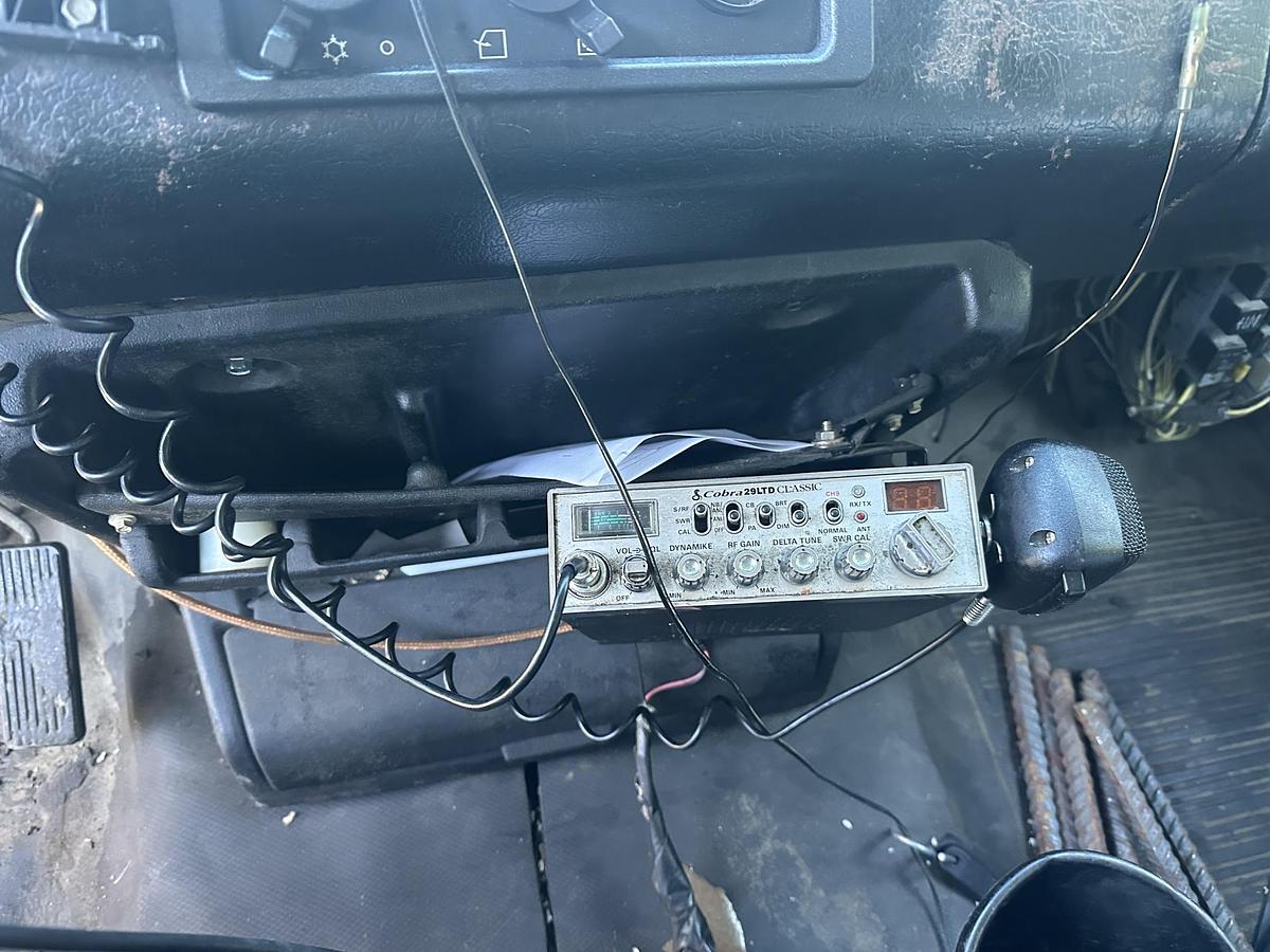 Used 2003 FREIGHTLINER FL112