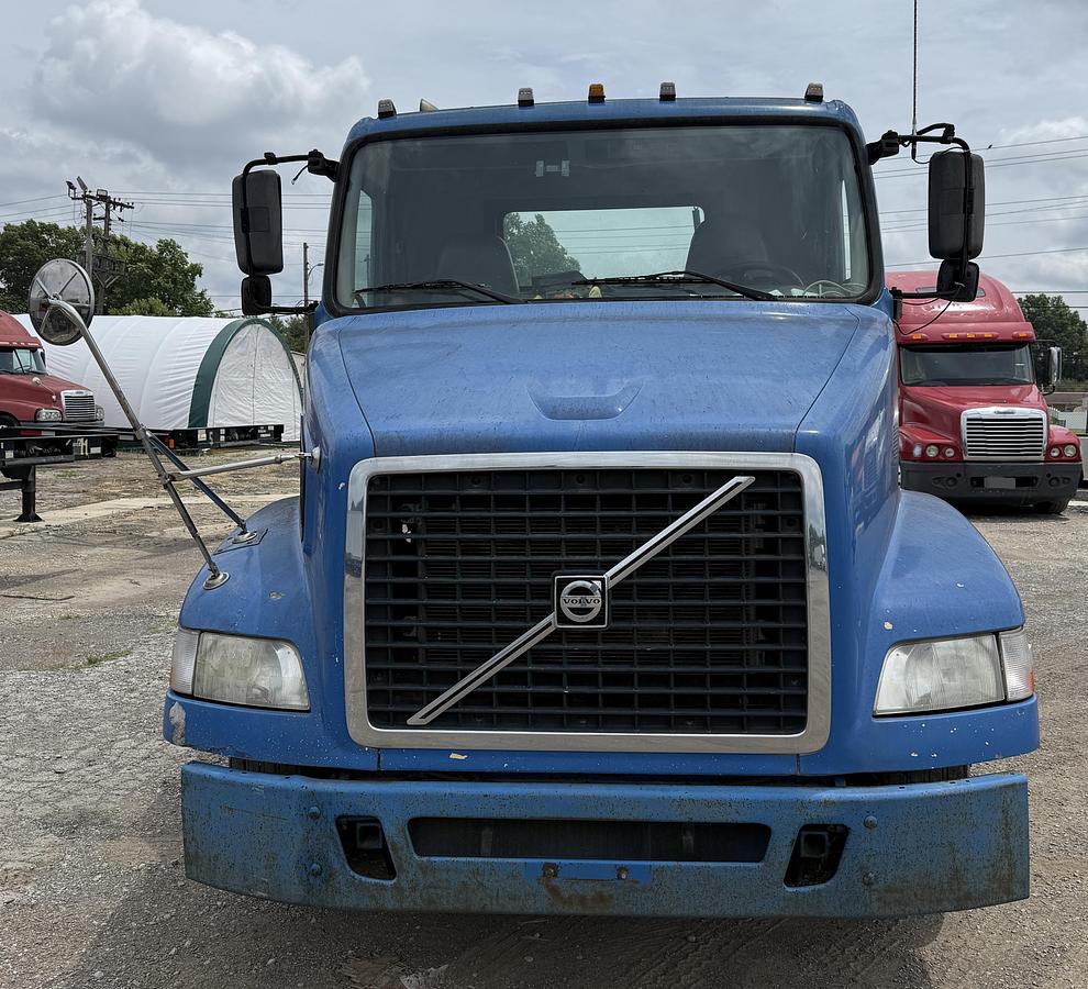 Used 2007 VOLVO VNM