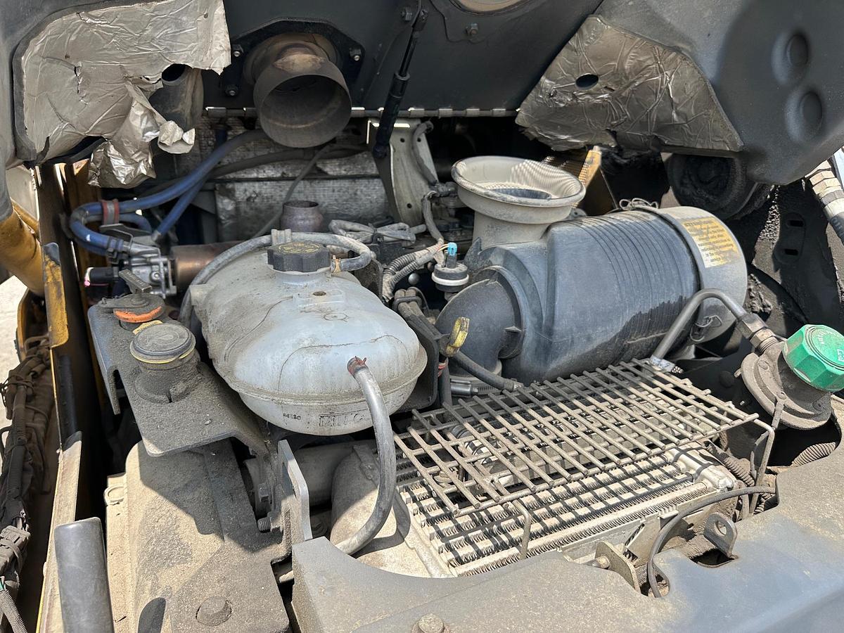 Used 2018 DEERE 332G