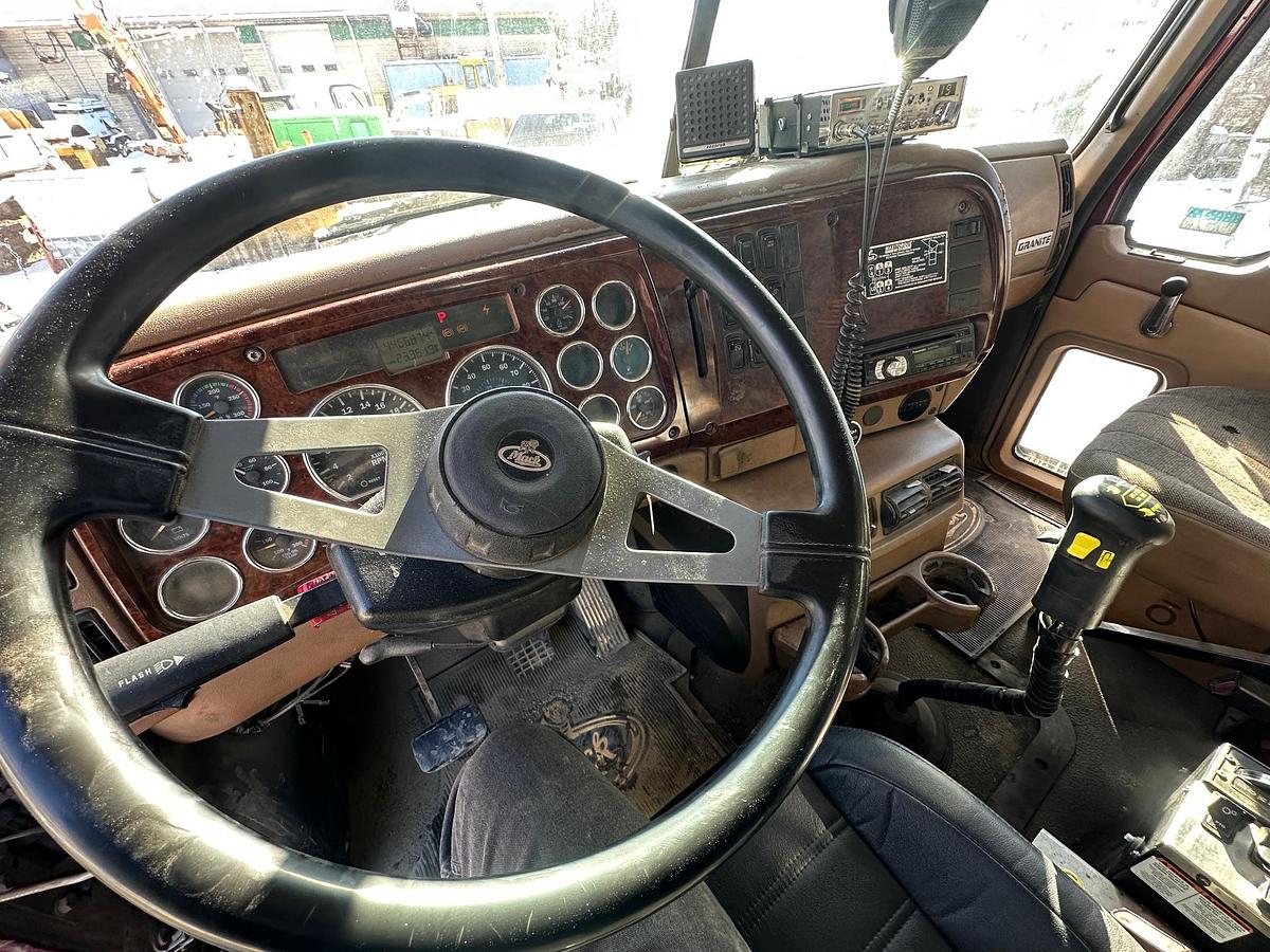 Used 2005 MACK CV713