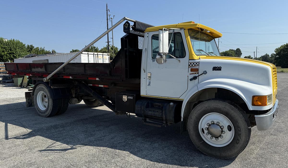 Used 1995 INTERNATIONAL 4900