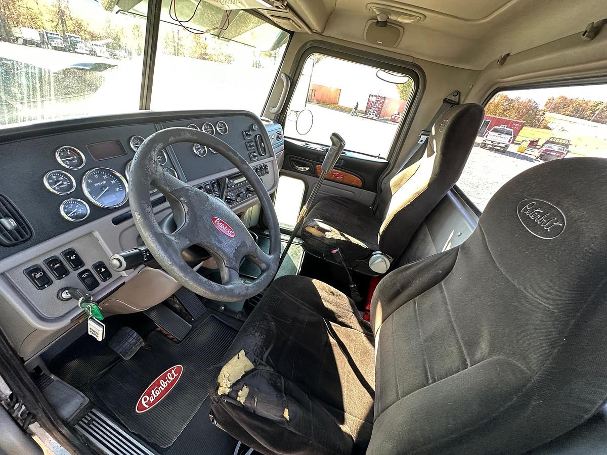 Used 2012 PETERBILT 365