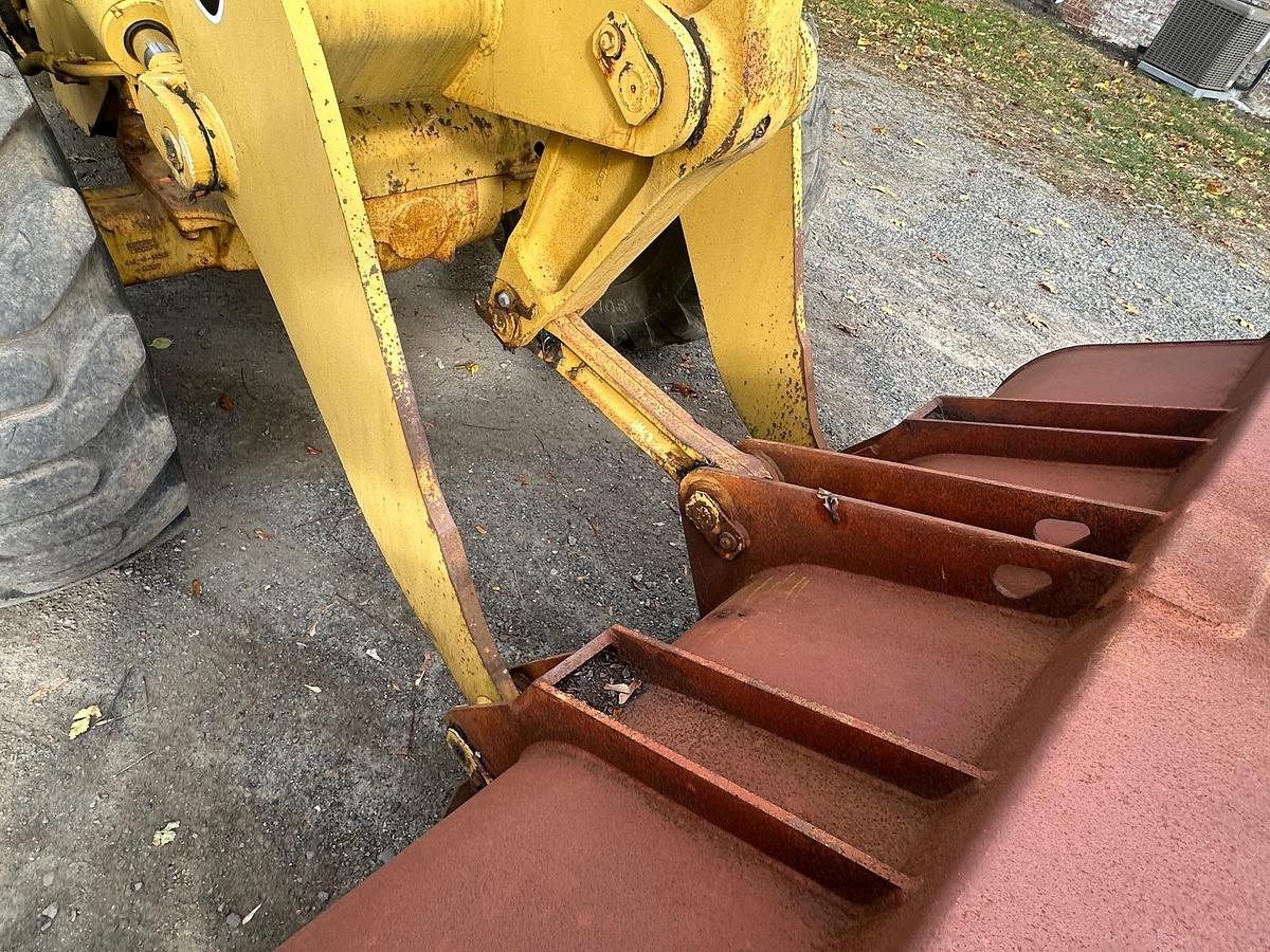 Used 1996 DEERE 444G