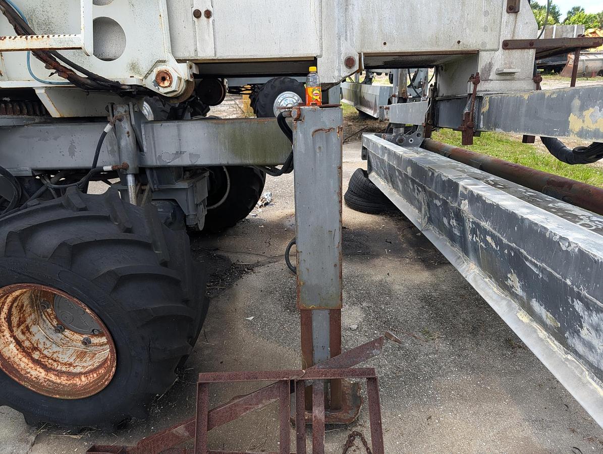 Used 1999 SOMERO S-240 Laser Screed