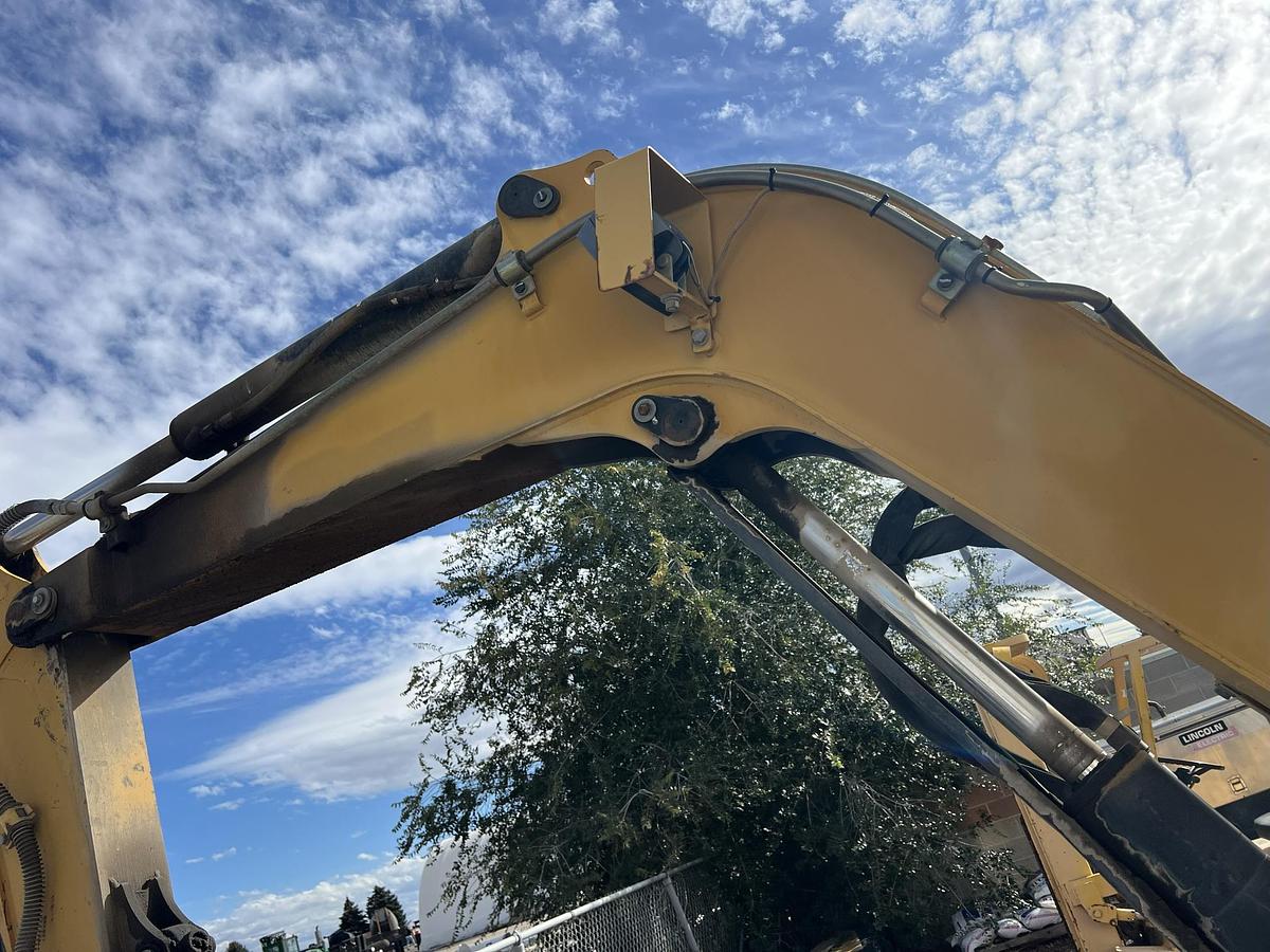 Used 2005 CATERPILLAR 304 CR