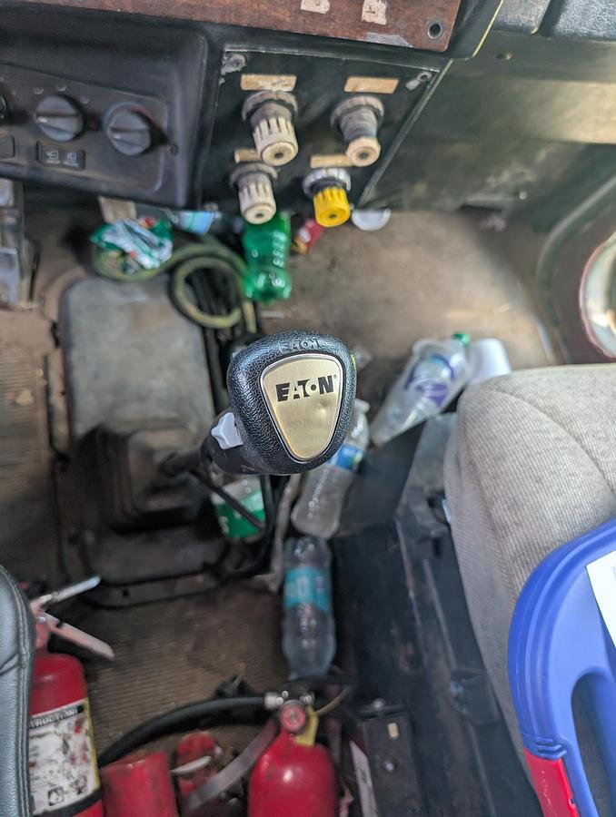 Used 1995 PETERBILT 330