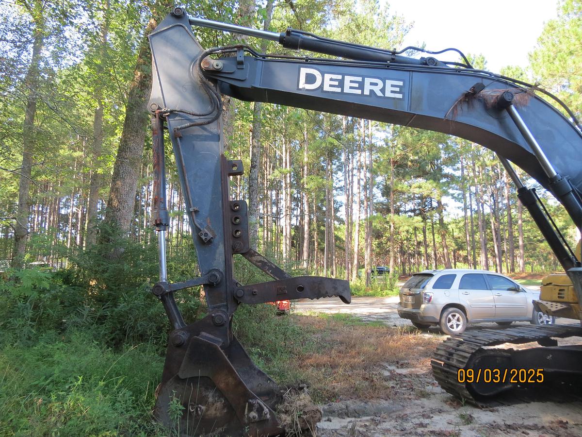 Used 2010 DEERE 200D