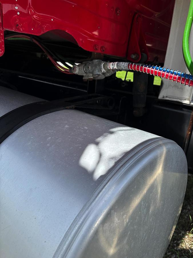 Used 2013 FREIGHTLINER Cascadia 125