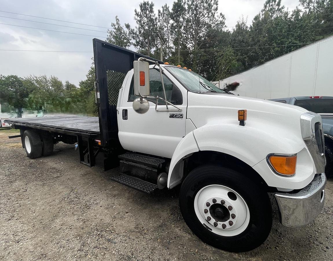 Used 2015 FORD F750 XL SD Flatbed