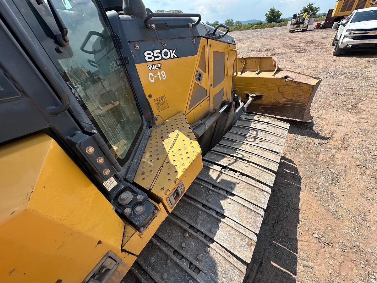 Used 2018 DEERE 850K WLT