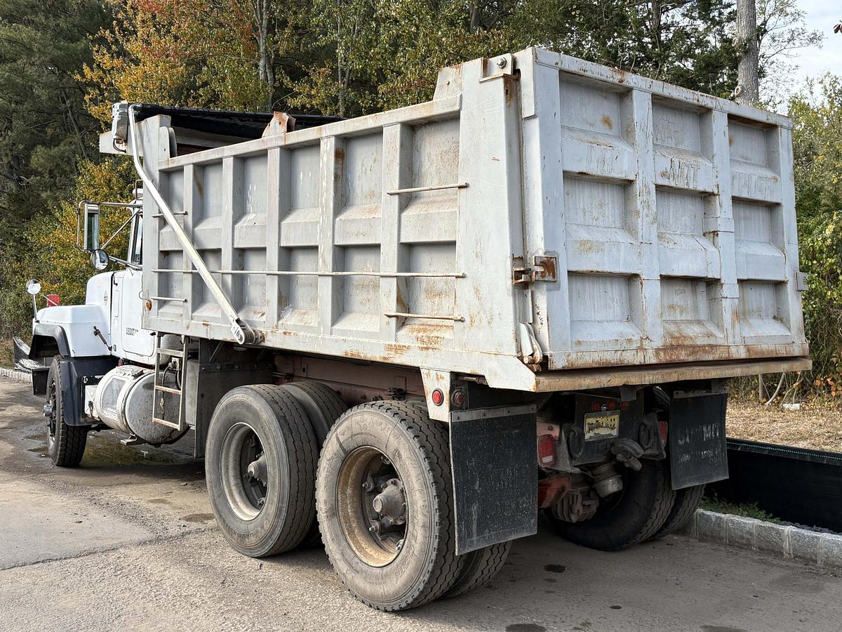 Used 1999 MACK RD688SX