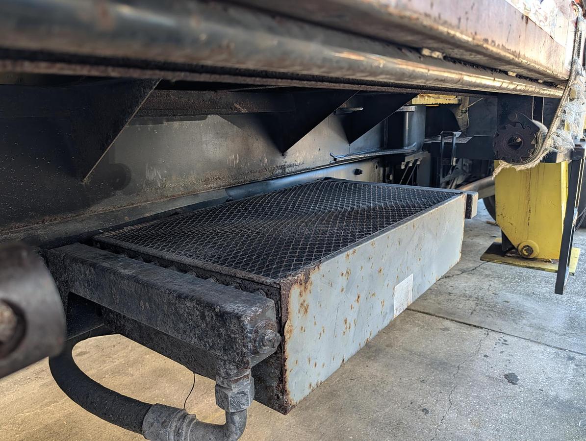 Used 2003 MACK RD688S