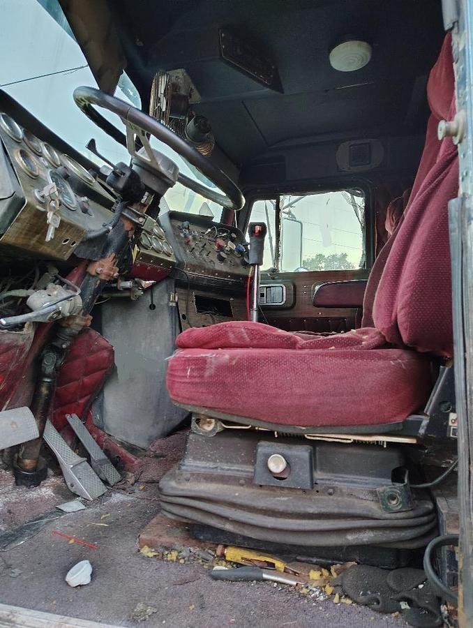 Used 1979 FREIGHTLINER