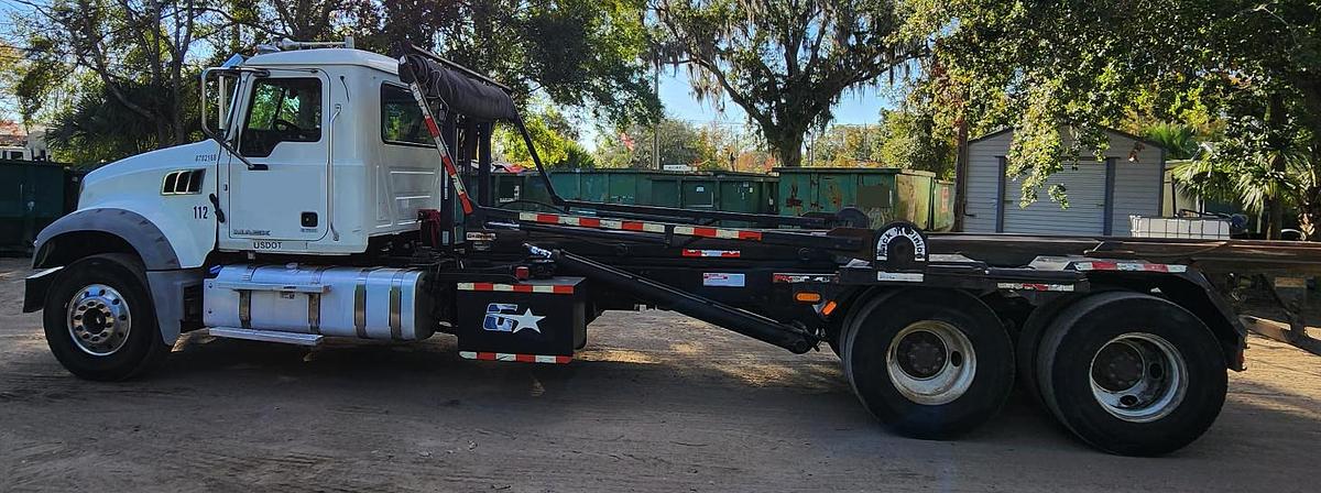 Used 2016 MACK GU713 Granite