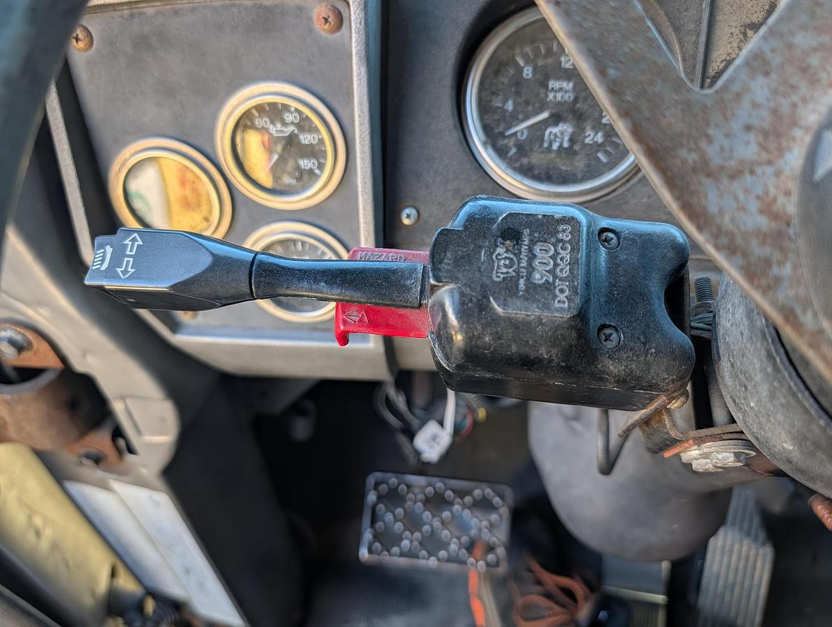 Used 2003 MACK RD688S