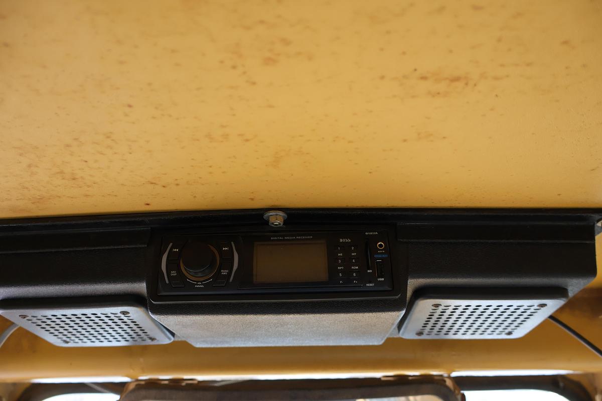 Used 1989 CATERPILLAR 963