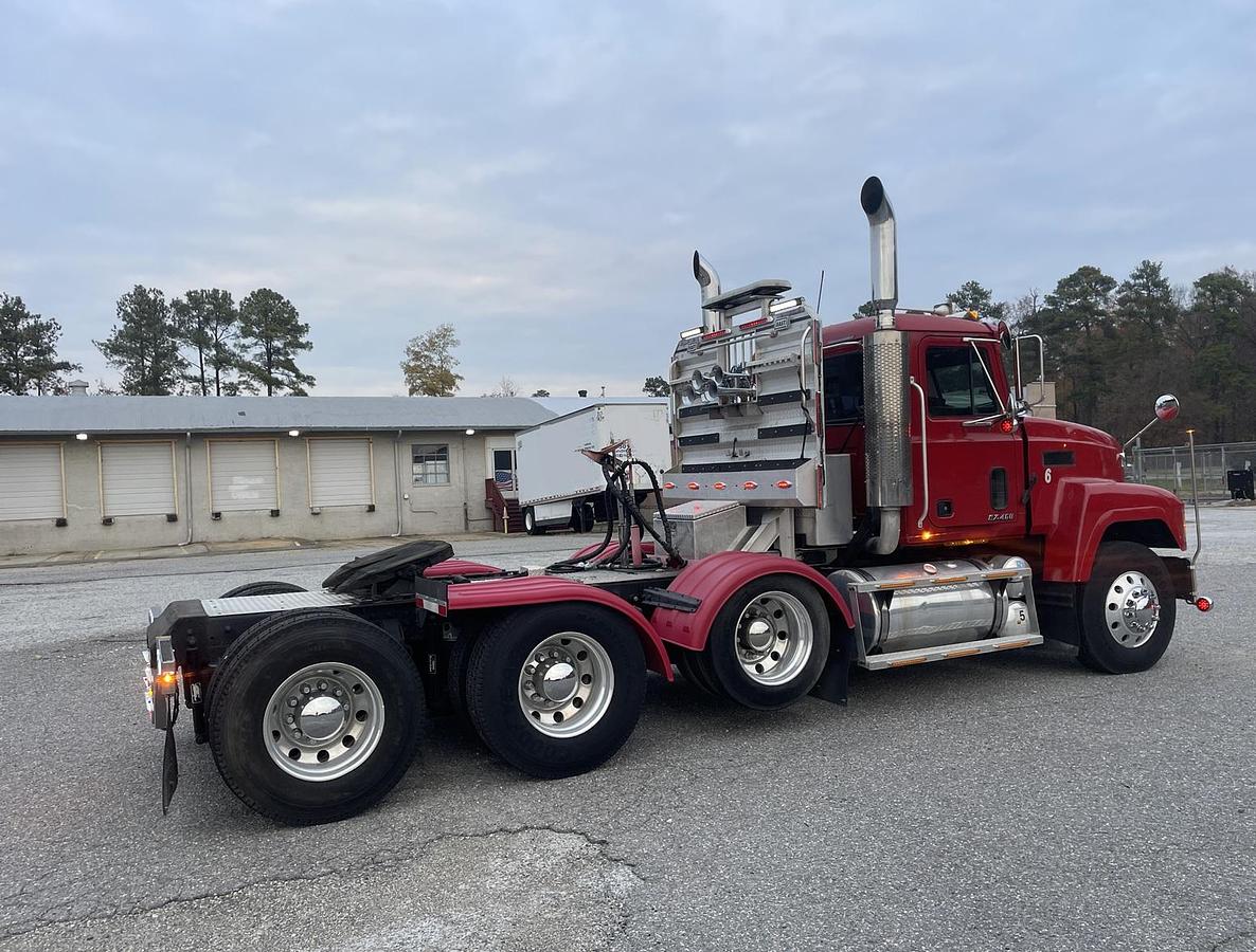 Used 2001 MACK CHU613