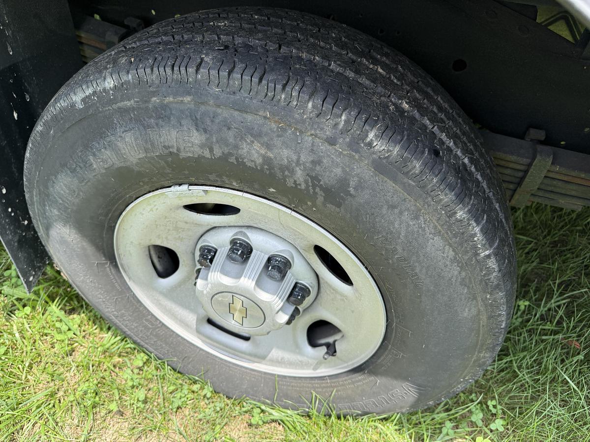 Used 2023 CHEVROLET Express 3500
