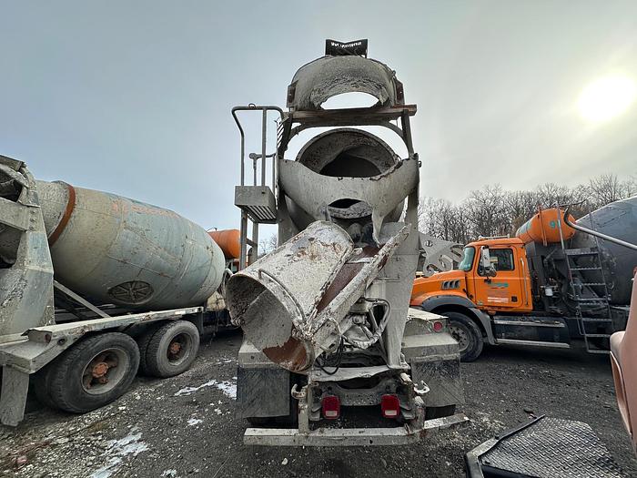 Used 2005 MACK CV713