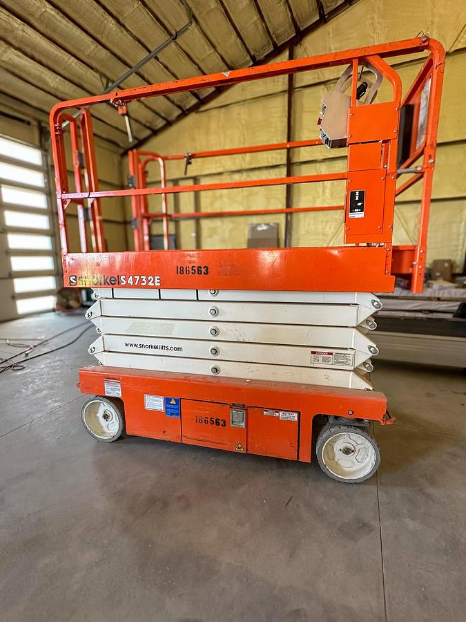 Used 2017 SNORKEL S4732E