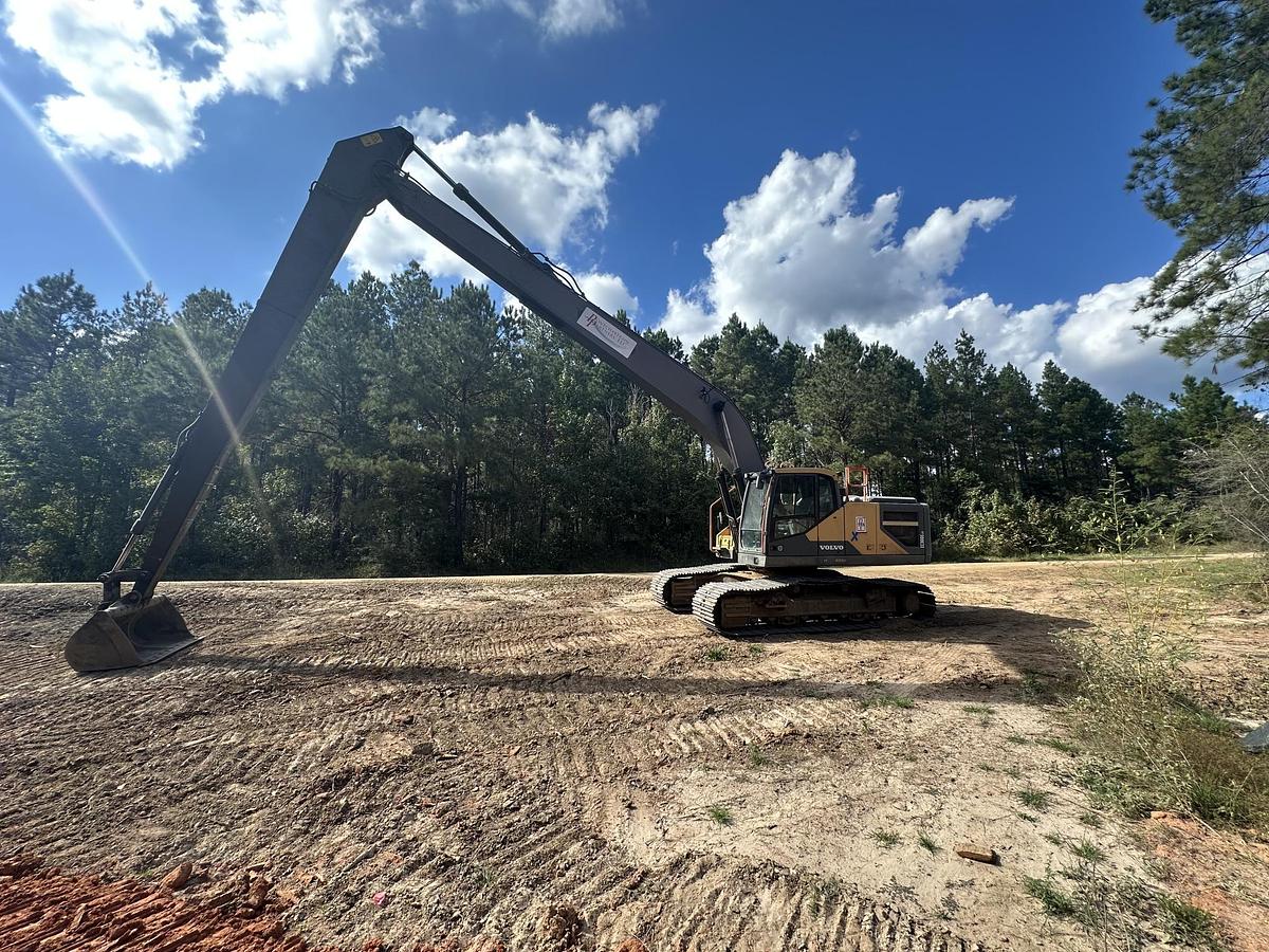 Used 2019 VOLVO EC300ELR