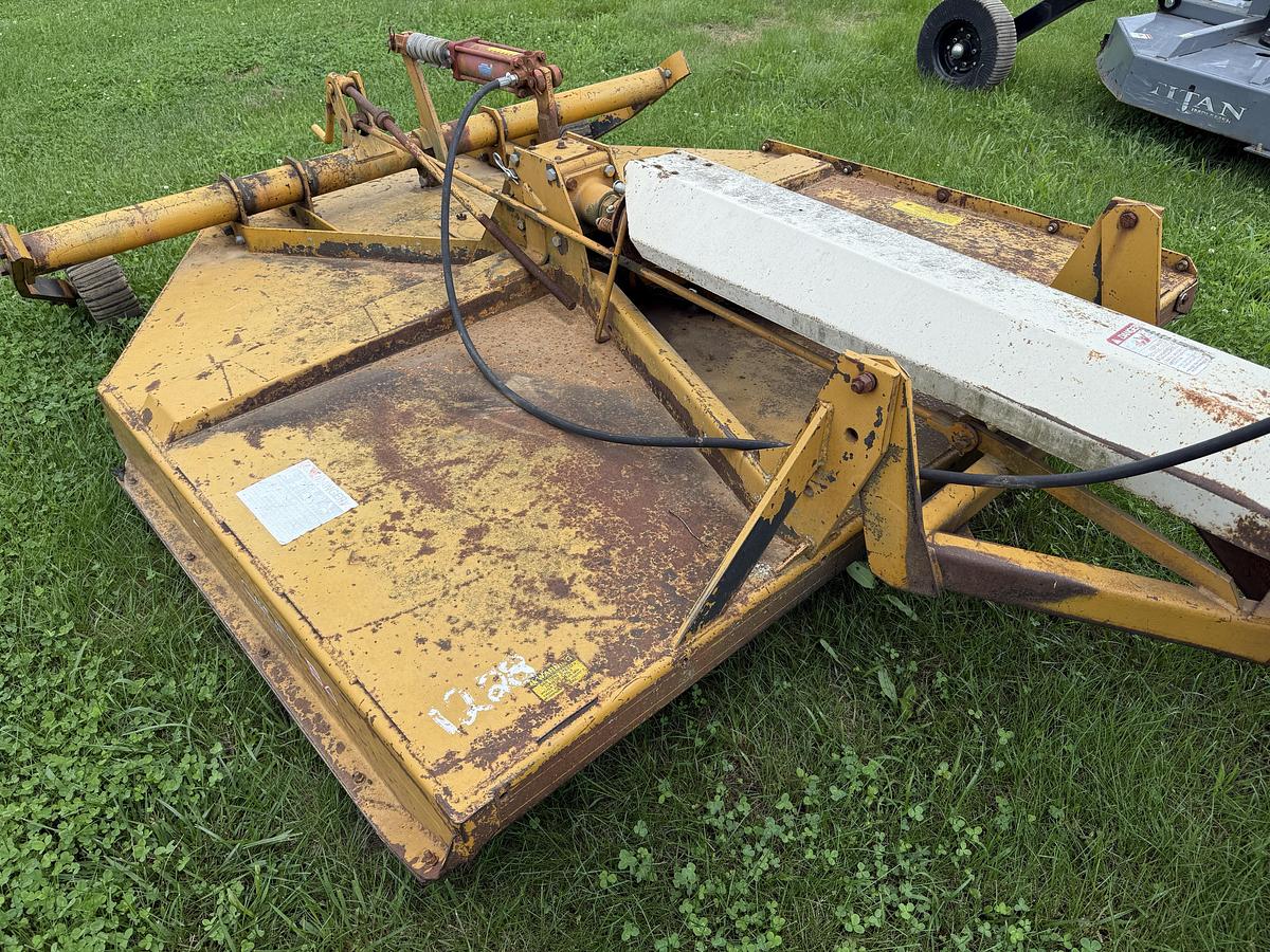 Used 1975 JOHN DEERE 1530