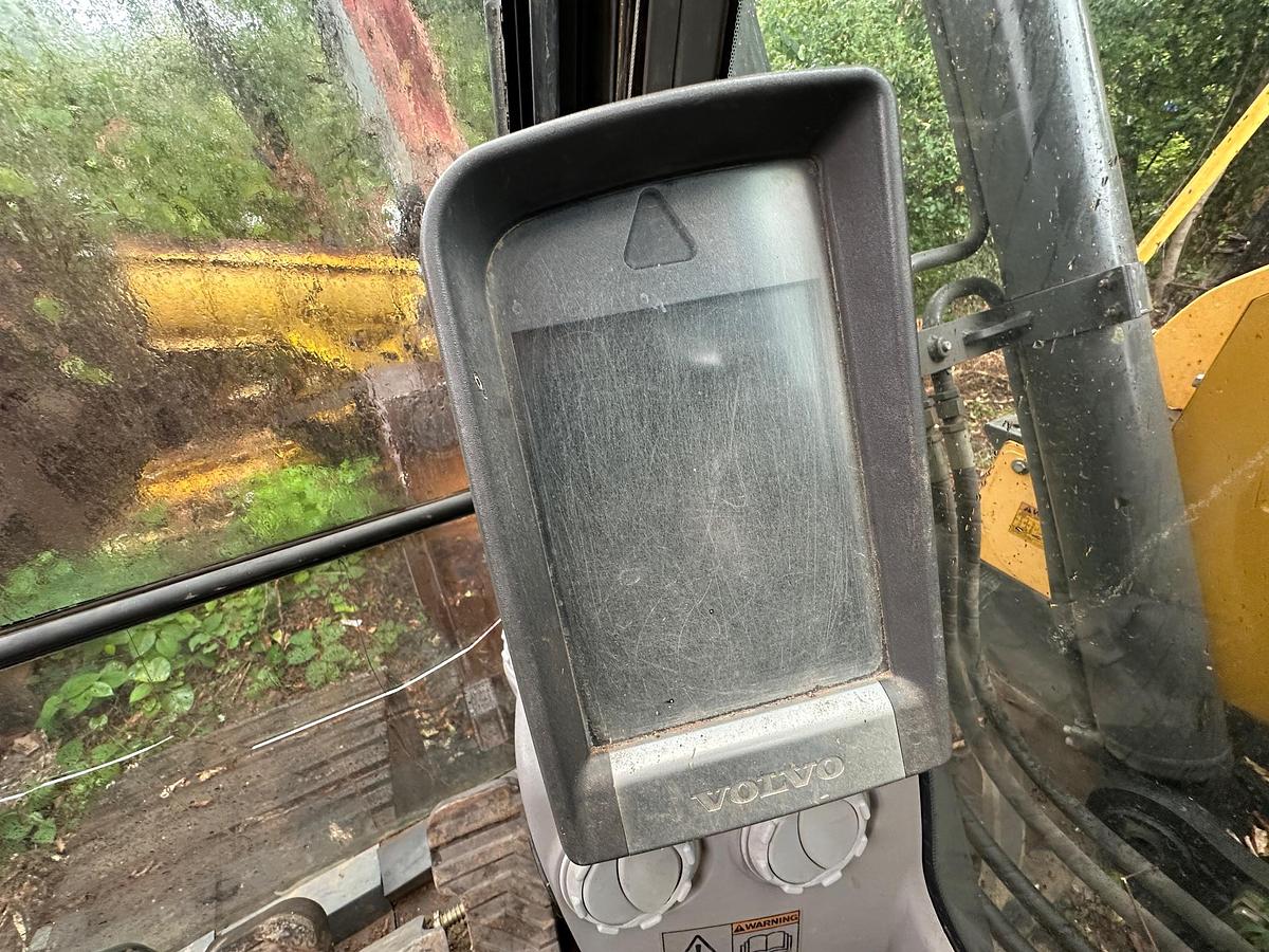 Used 2013 VOLVO ECR235DL