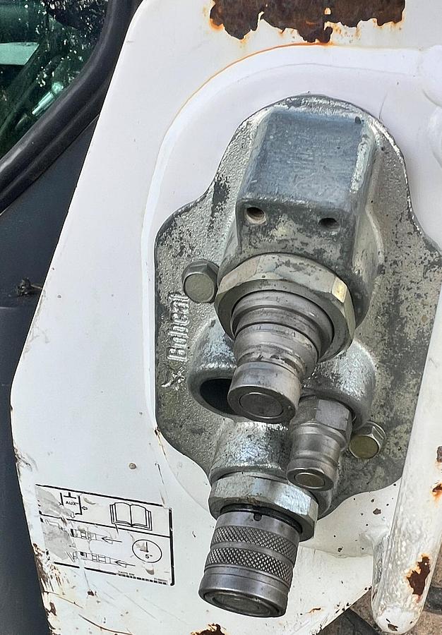 Used 2015 BOBCAT s570