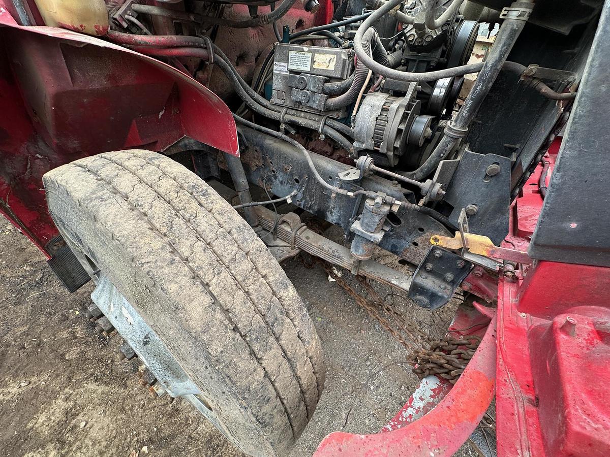 Used 2001 INTERNATIONAL 4700 Service Truck