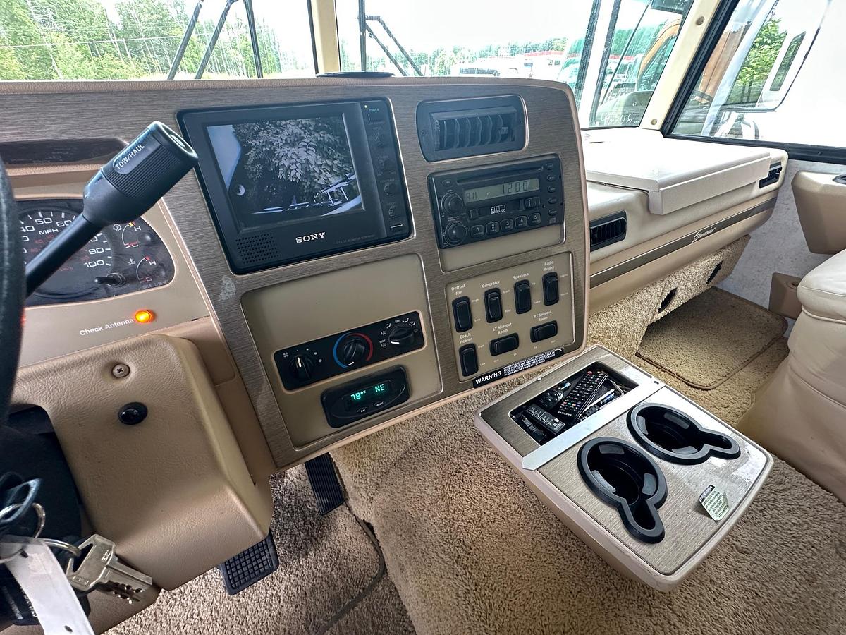 Used 2005 WINNEBAGO Suncruiser