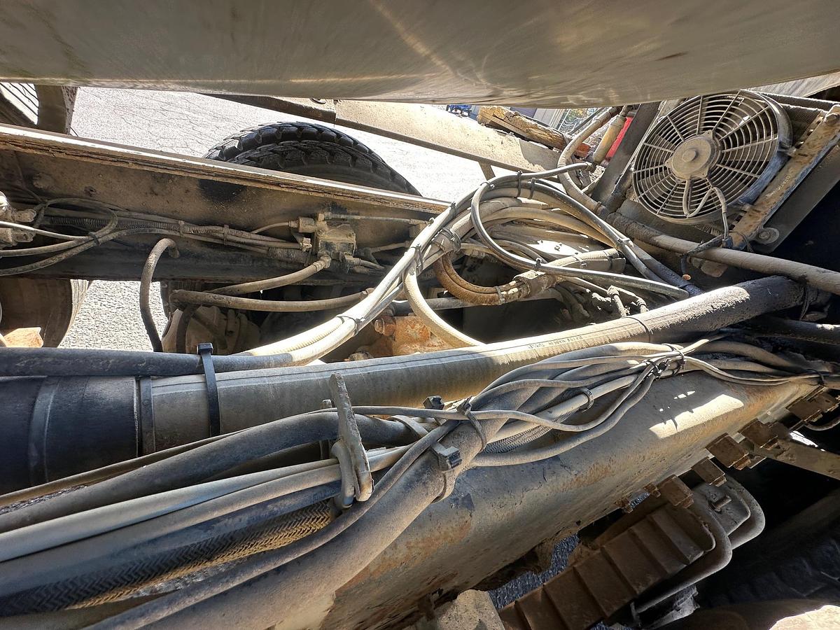 Used 2003 MACK DM690S