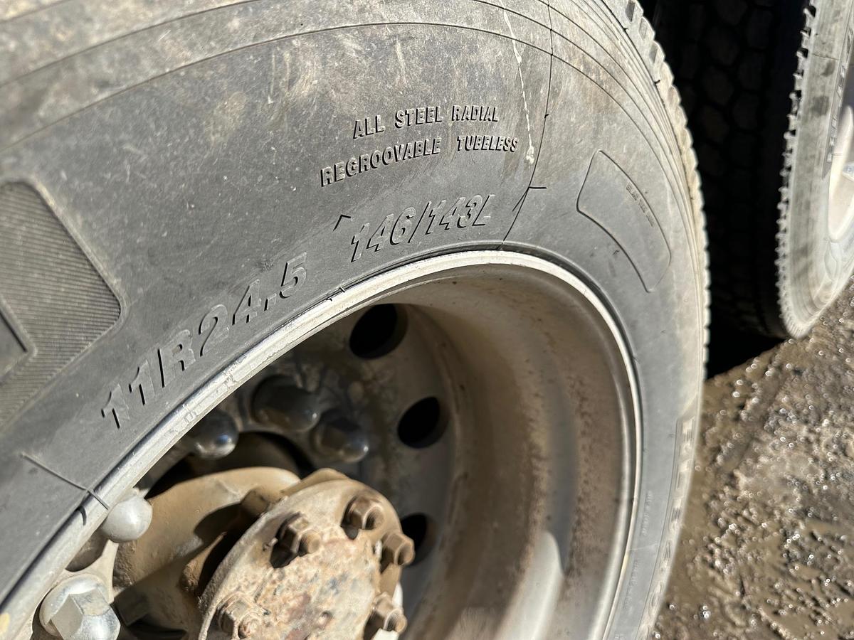 Used 2005 MACK CV713