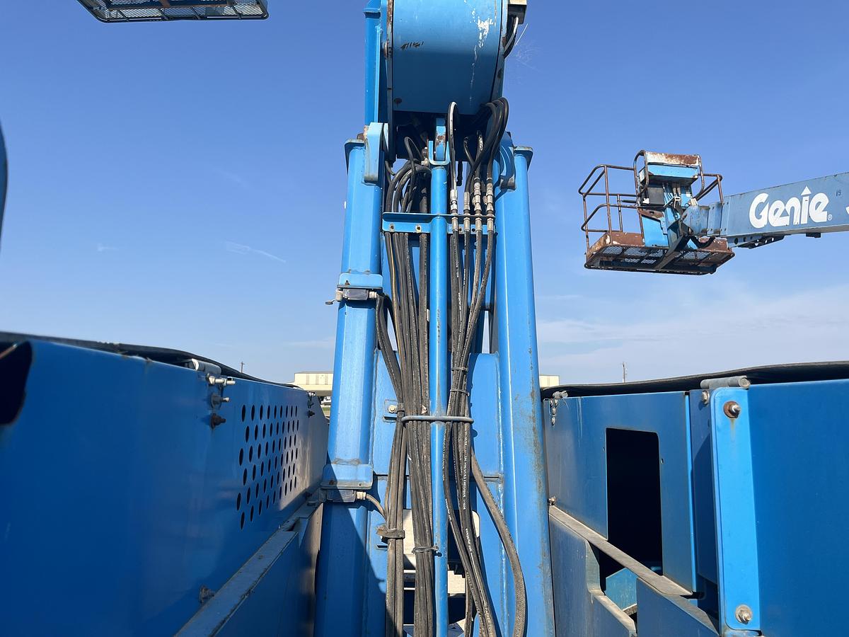 Used 2006 GENIE S-60