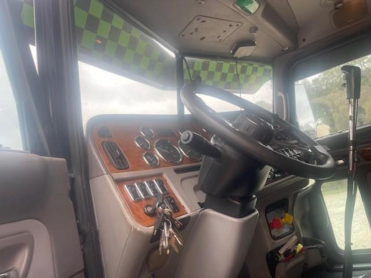 Used 2006 PETERBILT 379