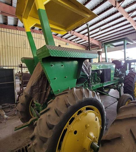 Used 1970 DEERE 3020