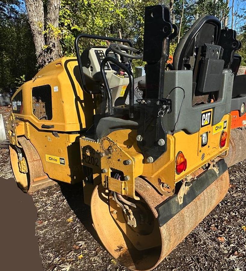 Used 2018 CATERPILLAR CB24B