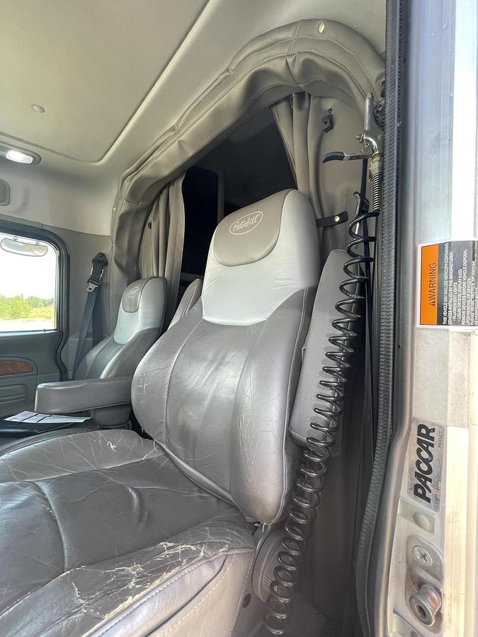 Used 2008 PETERBILT 388