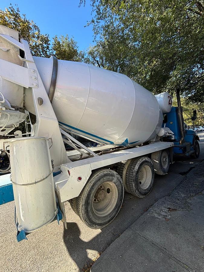 Used 2014 KENWORTH T440