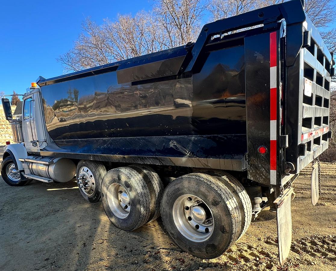 Used 2019 WESTERN STAR W4900