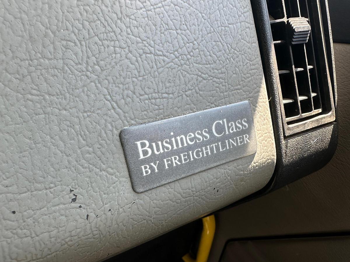 Used 2003 FREIGHTLINER FL70