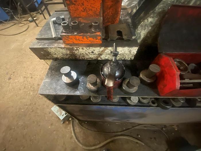 Used 2006 Sunrise IW100S Hydraulic Ironworker