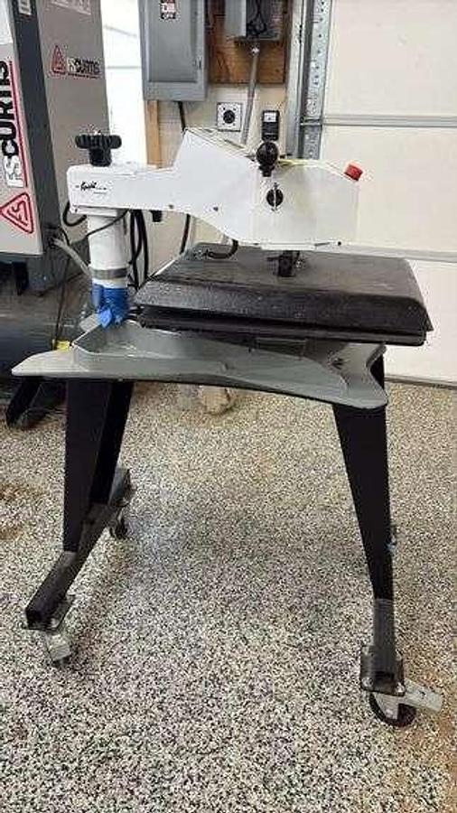 Used Thursday, February 12, 2026, 10:00 AM (CT) - Hersteller May Printing & Embroidery