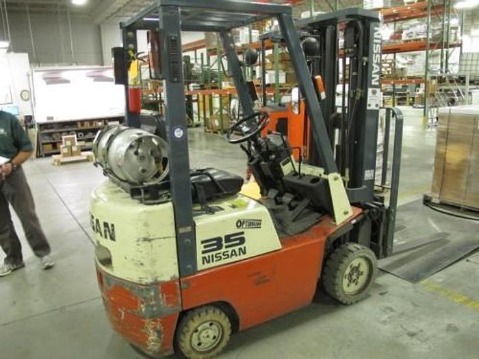 Used Tuesday, April 22, 2014 1:00 PM (ET), Graphic Visual Solutions