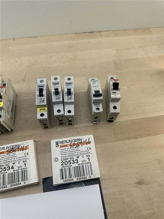 Used Wednesday, December 10, 2025, 1:00 PM (ET) - Chris Stanley's Industrial Surplus