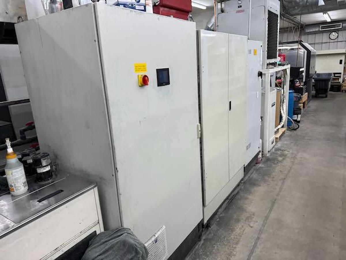 Used 2011 Komori GL40 HUV (6/C with Aqueous Coater)