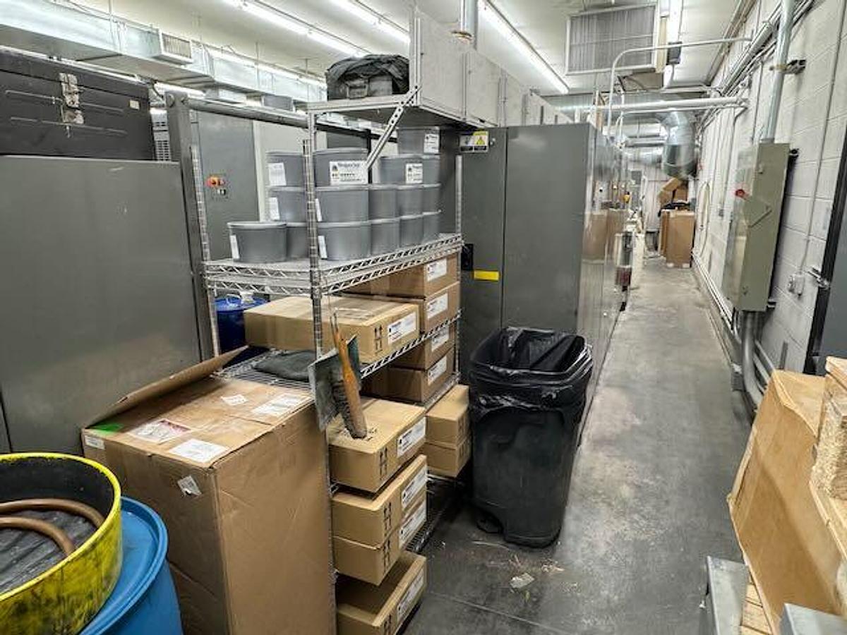 Used 2004 Komori LS40 (6/C with Aqueous Coater)