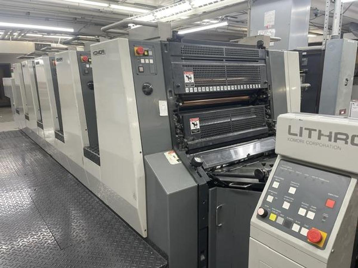 Used 2005 Komori L528 5-Color Sheetfed Printing Press