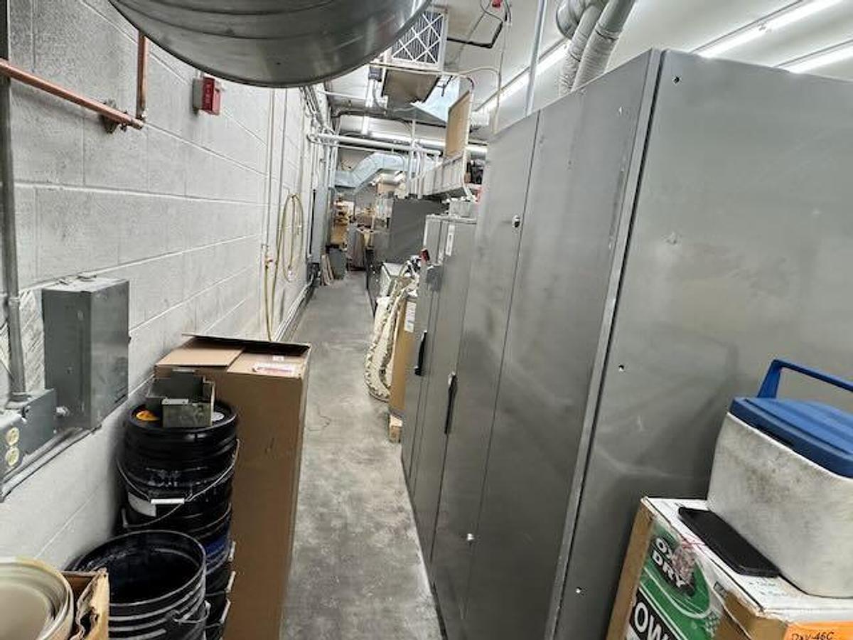 Used 2004 Komori LS40 (6/C with Aqueous Coater)