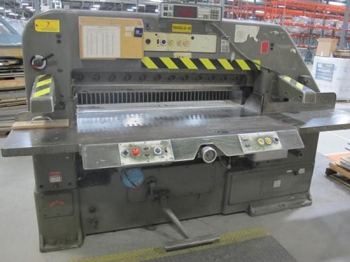 Used Wednesday, February 10, 2016 1:00 PM (ET), PaperWorks (Montreal)